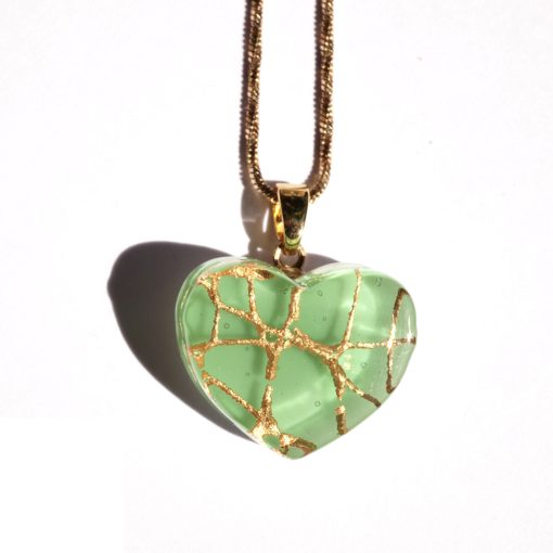Labyrinth on heart - green
