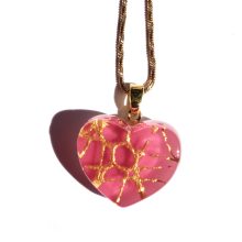 Gold net on the heart green